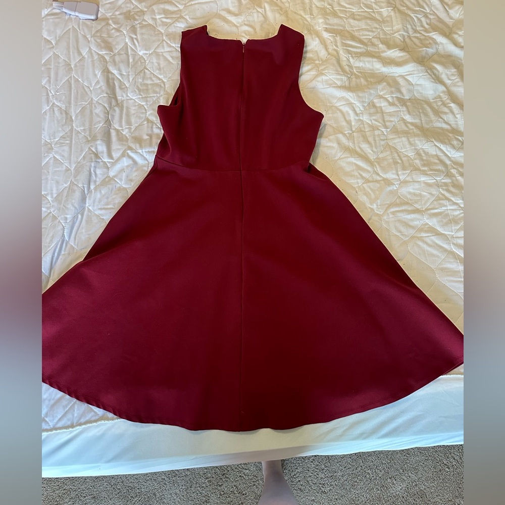 Dress - Picture 4 of 4